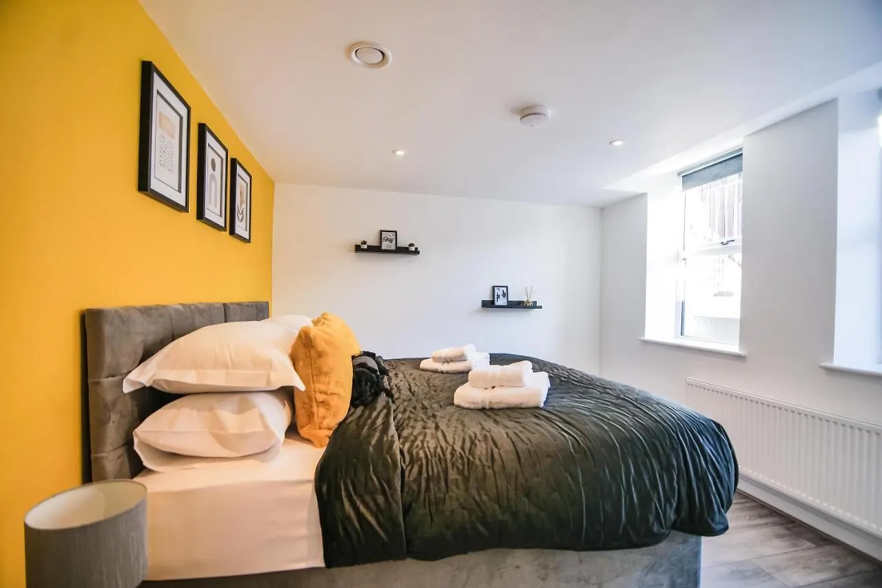York Crescent Apartments 0*,  United Kingdom